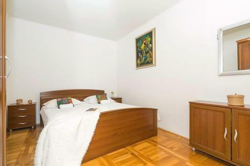 Little Place Near Sea Apartman Apartment Jesenice  Ngoại thất bức ảnh